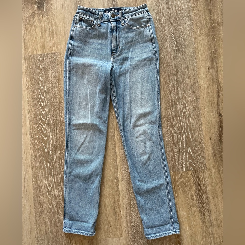 Hollister Mom Jeans Size 00R - Picture 1 of 4